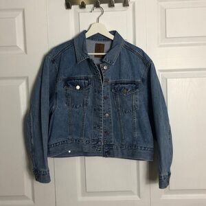 🧡 M 🧡 NWT Jean Jacket Light Wash Denim Jacket Dolman​